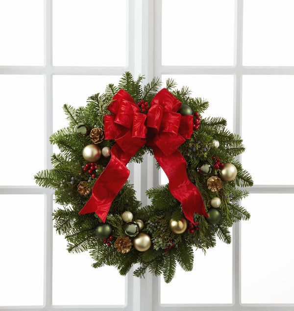 Winter Splendor Festive Christmas Wreath (28
